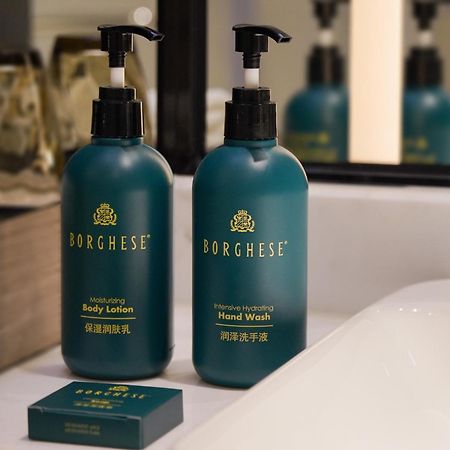 Crowne Plaza Shanghai Nanjing Road By Ihg Екстериор снимка Borghese products