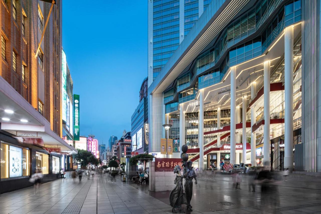 Crowne Plaza Shanghai Nanjing Road By Ihg Екстериор снимка The shopping mall