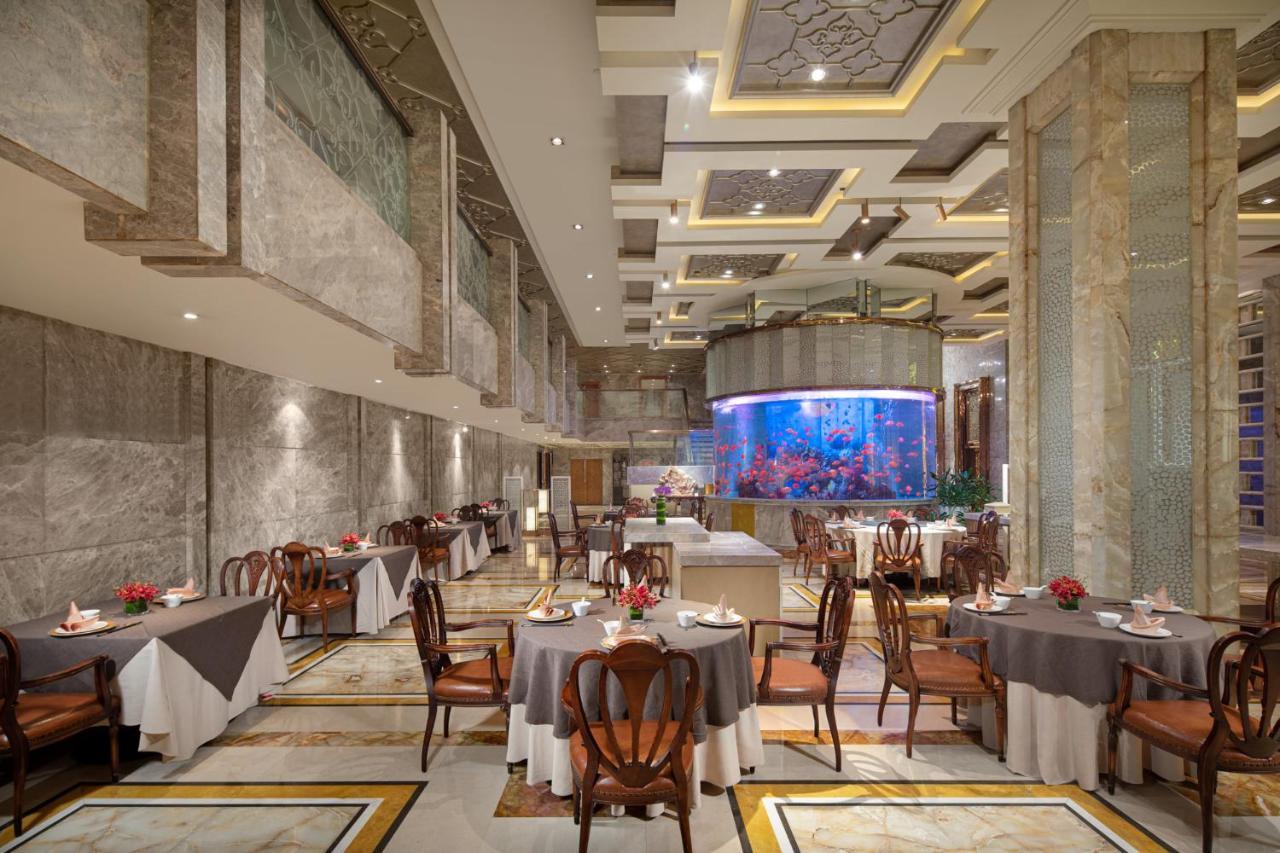Crowne Plaza Shanghai Nanjing Road By Ihg Екстериор снимка The restaurant