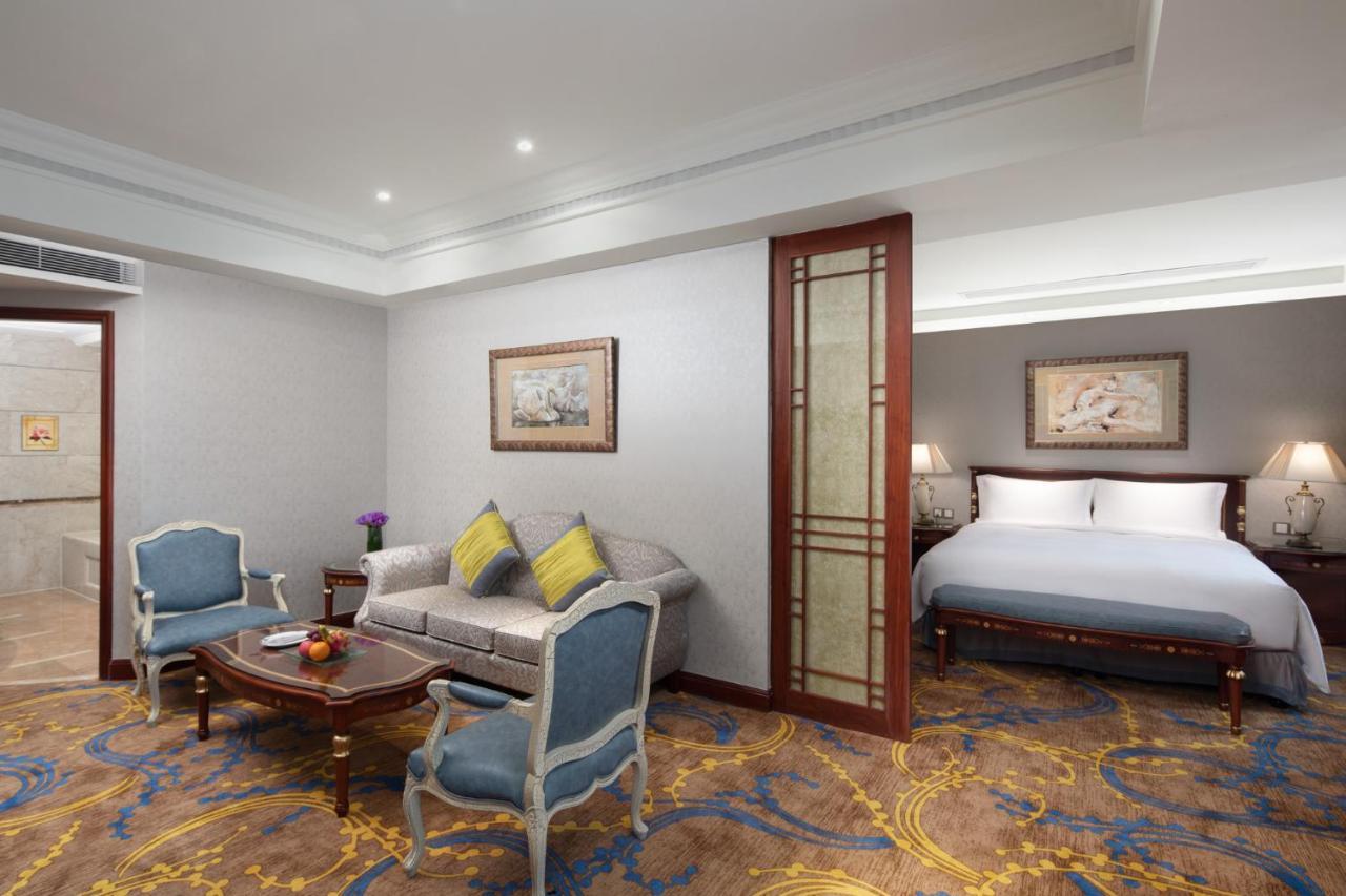 Crowne Plaza Shanghai Nanjing Road By Ihg Екстериор снимка