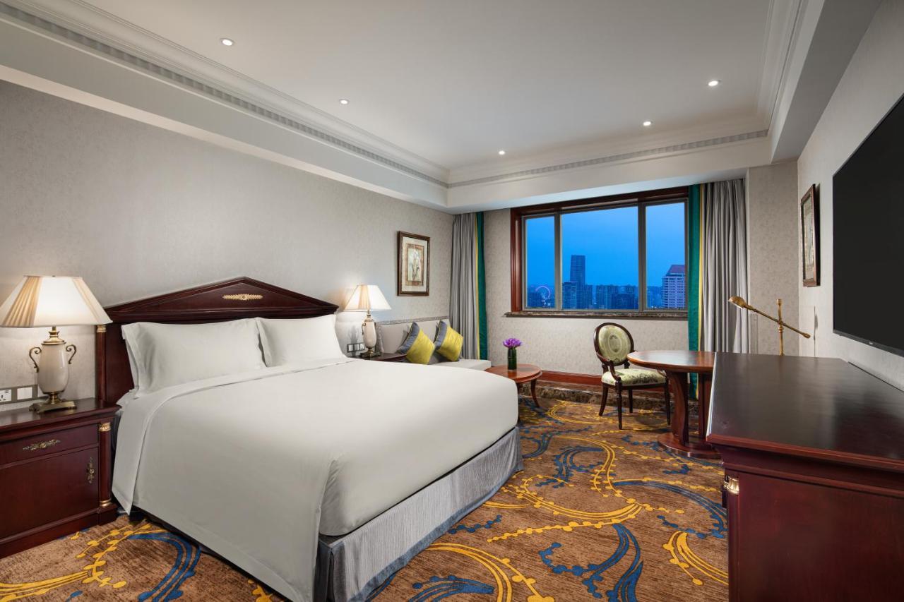 Crowne Plaza Shanghai Nanjing Road By Ihg Екстериор снимка