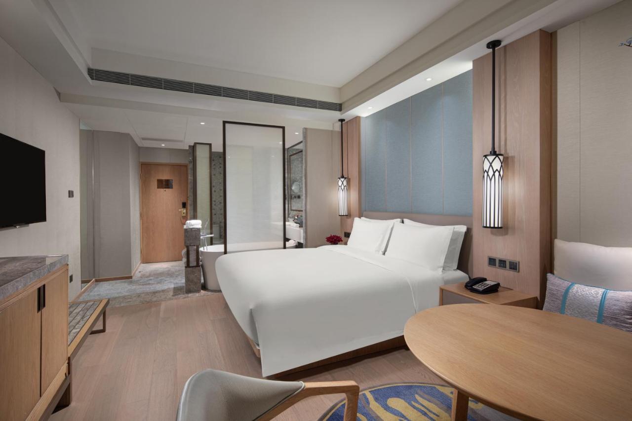 Crowne Plaza Shanghai Nanjing Road By Ihg Екстериор снимка Deluxe Room